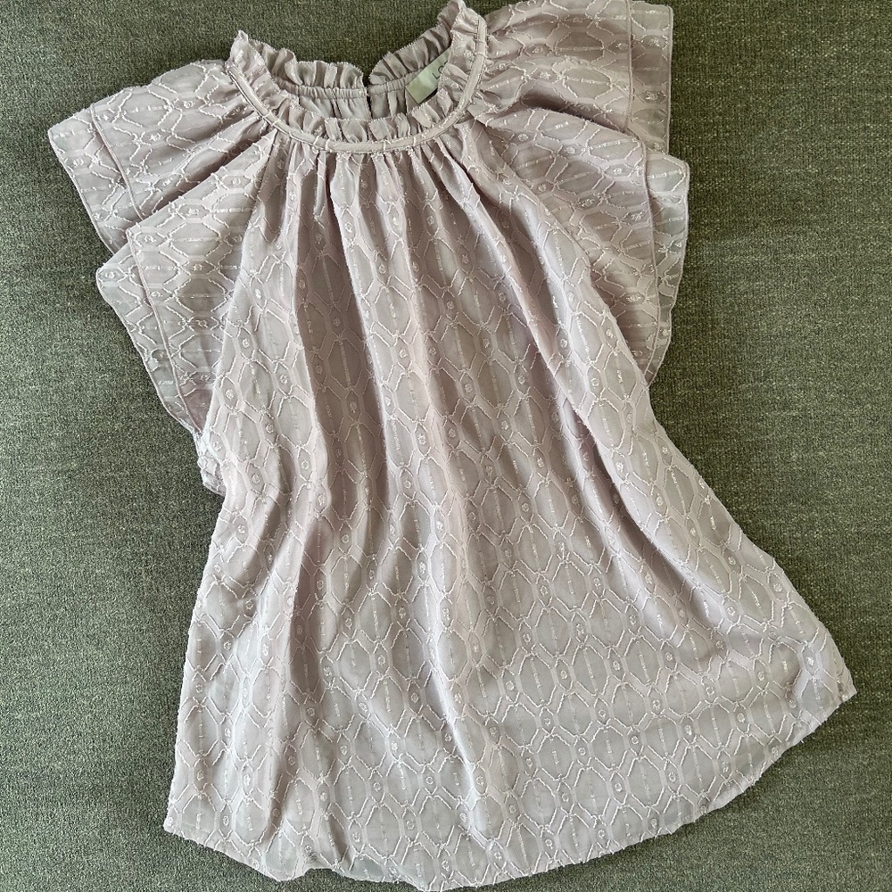 🌺Beautiful Lavender Flutter Sleeve Fancy Top - Picture 13 of 13